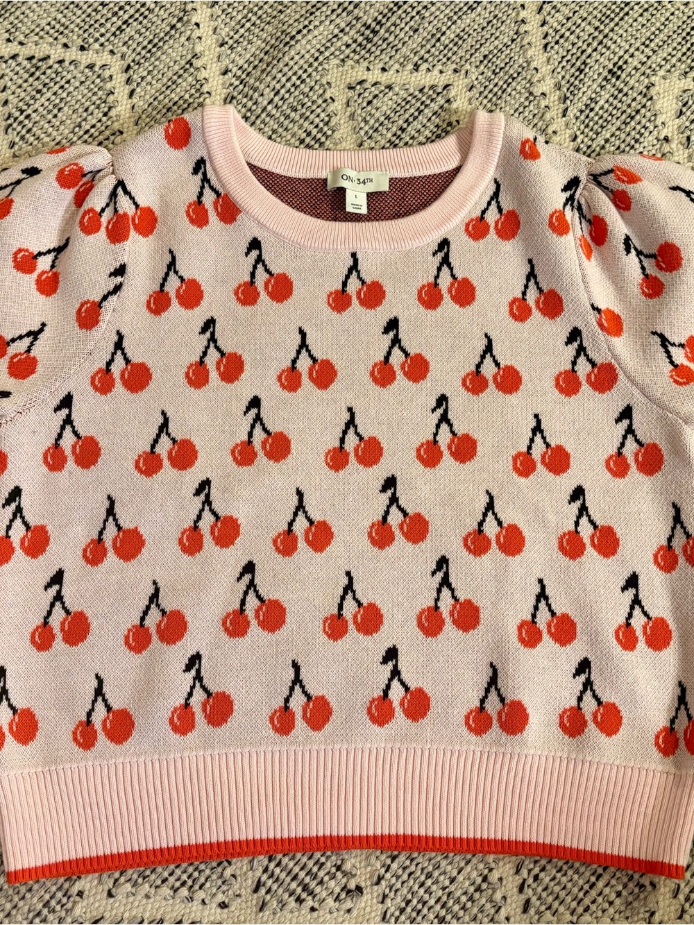 ON 34th Cherry Print Sweater Size Large (Fits Like Medium) 🍒 Pink Knit Pullover